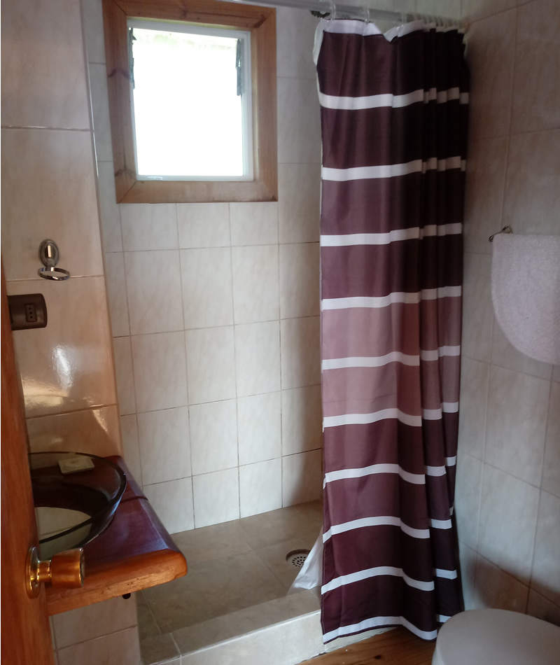 baño privado de la cabañ